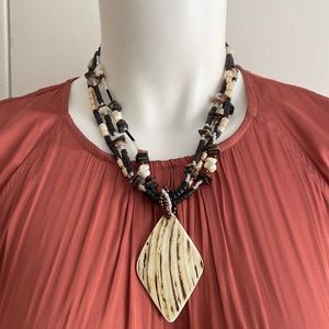 Mother of pearl necklace